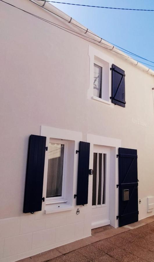 Maison De Pecheur Renovee Avec Cour Proche Du Port Les Sables-dʼOlonne Buitenkant foto