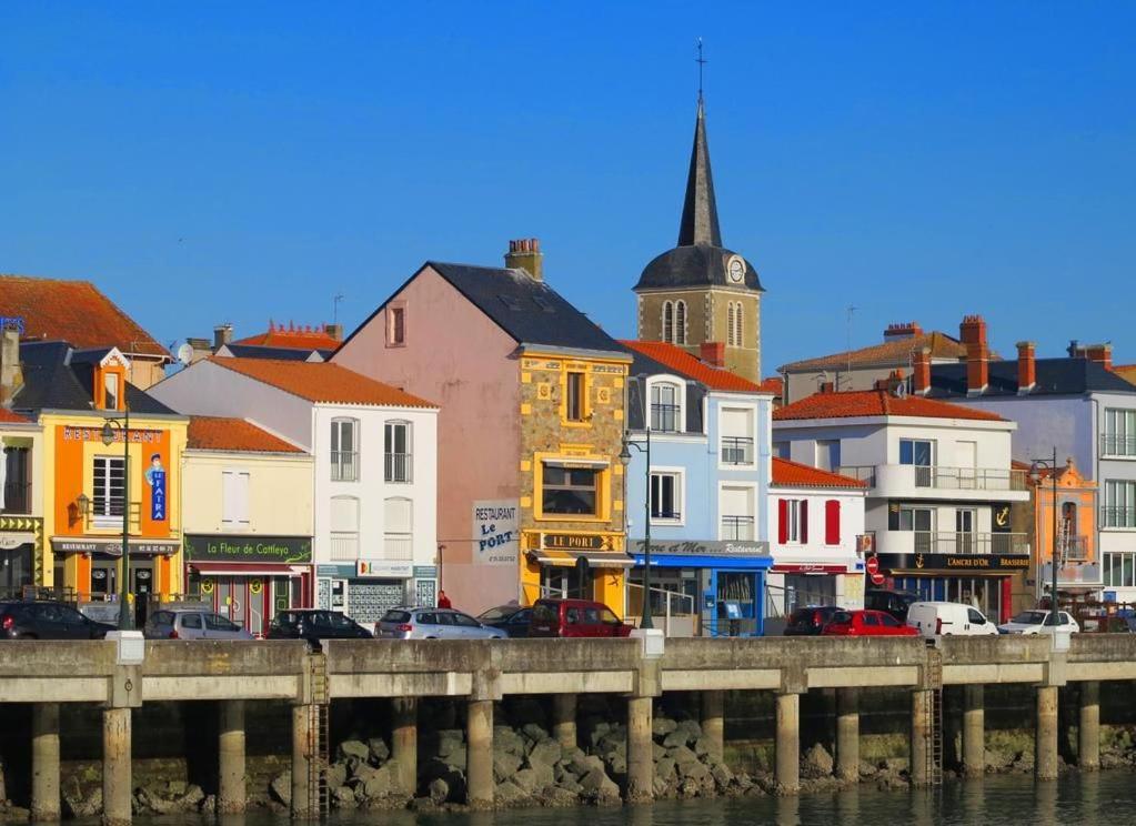 Maison De Pecheur Renovee Avec Cour Proche Du Port Les Sables-dʼOlonne Buitenkant foto